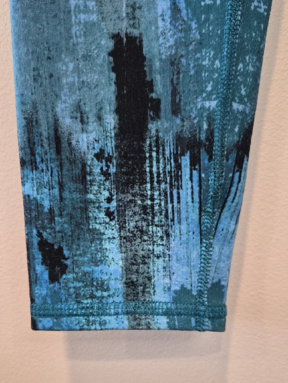 ALO Yoga Blue & Black Abstract Print Leggings